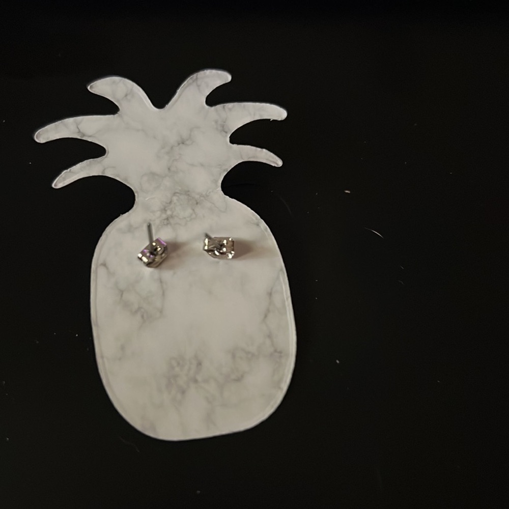 Earrings - Picture 3 of 3